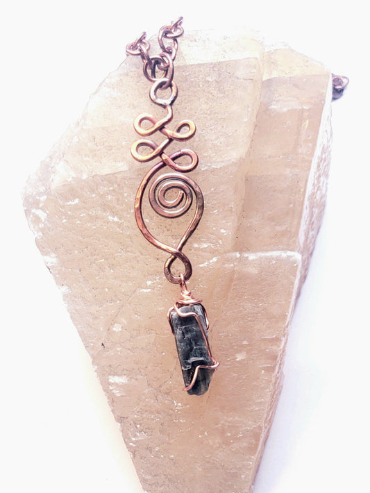 Copper unalome pendant with kyanite