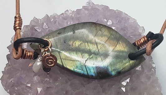 Eye of the Labradorite